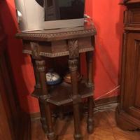 Tavolo esagonale intarsiato
