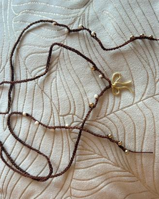Collana marrone con fiocco