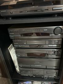 Pioneer serie J300 con vetrina e casse
