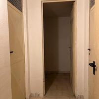 Cantina piano seminterrato zona borgata S. lucia