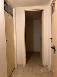 Cantina piano seminterrato zona borgata S. lucia