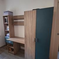 Mobile con scrivania, libreria e cassetti