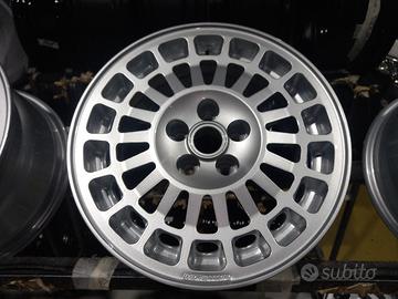 Lancia delta (cerchioni)