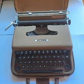 Macchina da scrivere Olivetti lettera 22 
