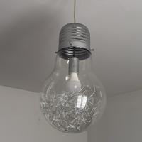 Lampadario a forma di lampadina