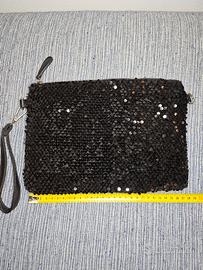Pochette a mano o polso paillettes nero