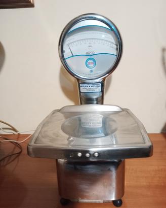 bilancia vintage A. Vandoni perfettamente funziona