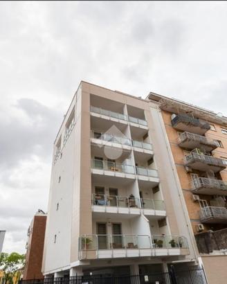 2 LOCALI A ROMA