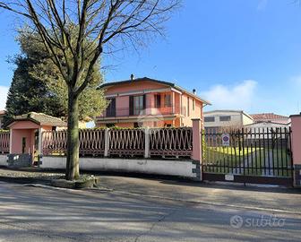 BIFAMILIARE A SANTO STEFANO TICINO