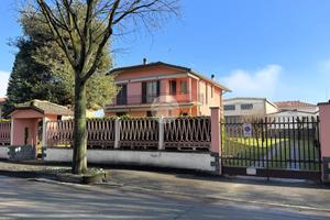 BIFAMILIARE A SANTO STEFANO TICINO