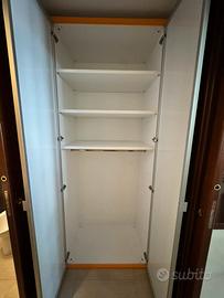 Mobile realizzato dal falegname