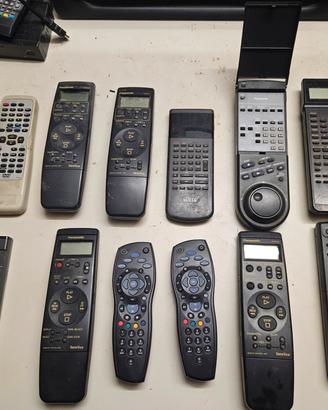 telecomandi vari usati