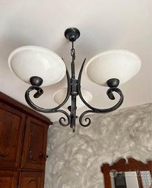 Lampadario in ferro battuto