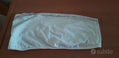 reggiseno a fascia da ragazza