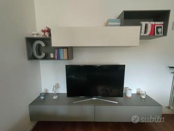 Mobile tv moderno
