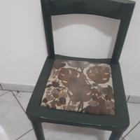 Coppia sedie in legno laccato verde con fondo tapp