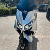 Tmax 530 Blazing Grey anno 2016