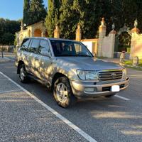 Toyota Land Cruiser 100 4.2 restyling 2003 7 posti