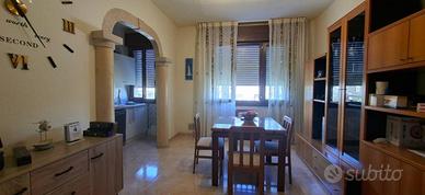 Appartamento di 88 m² con 4 locali e box auto a Gu