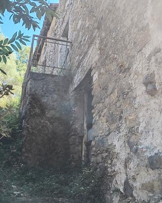 Rustico centro storico di Futani