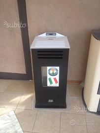 STUFA PELLET Mod.EVA 7 KW LAST CALOR