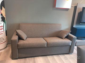 Divano letto a due piazze 