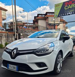 Renault Clio dCi 8V 75 CV 5 porte Moschino Life