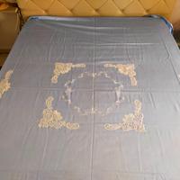 Copriletto matrimoniale in raso di seta e Cantù