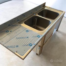 Acciai cucina lavello con ante scorrevoli
