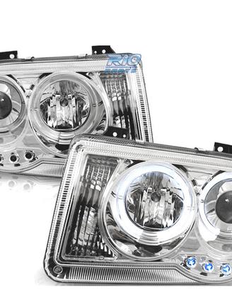 FARI PER CHRYSLER 300C 05-10 ANGEL EYES LED CROMAT
