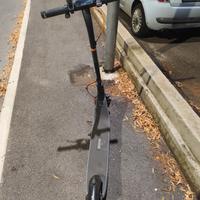 monopattino elettrico Ninebot segway e2 plus