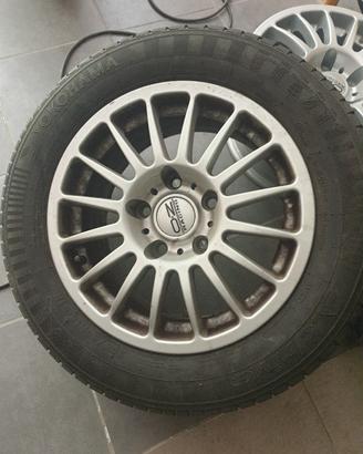 5 Cerchi in lega OZ Racing 4 con gomme
