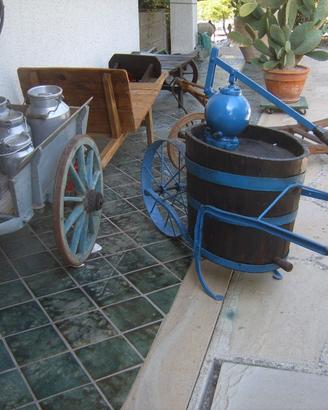 Attrezzi agricoli antica cariola