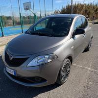 Lancia Ypsilon GPL 2018 grigio antracite