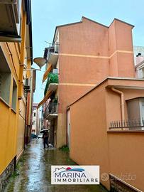 Palazzo / Stabile di 225 m² con 3 locali a Chioggi