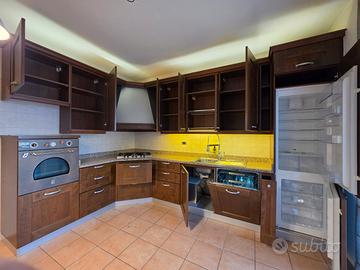 Cucina già smontata e imballata Veneta Cucine