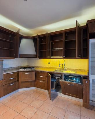 Cucina già smontata e imballata Veneta Cucine