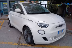 Fiat 500e 42 kWh La Prima