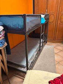 letto a castello con 4 materassi