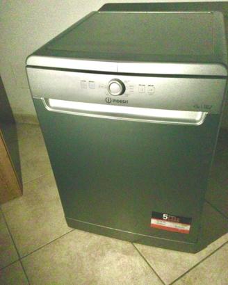 Lavastoviglie Indesit D2F HK26 S