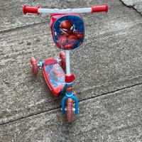Monopattino Spiderman