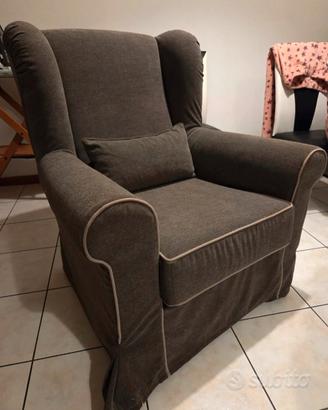 1 poltrona con cuscino annesso