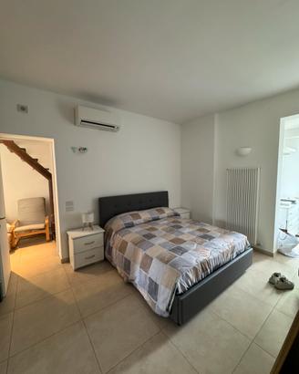 Letto matrimoniale contenitore + materasso