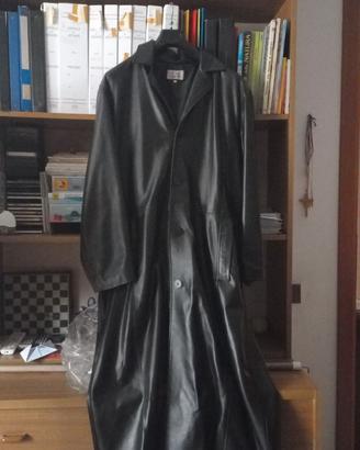 Capotto in pelle lungo