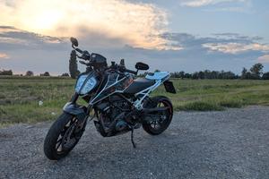 KTM DUKE 390