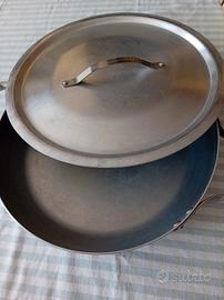 Tegame in alluminio pesante con coperchio