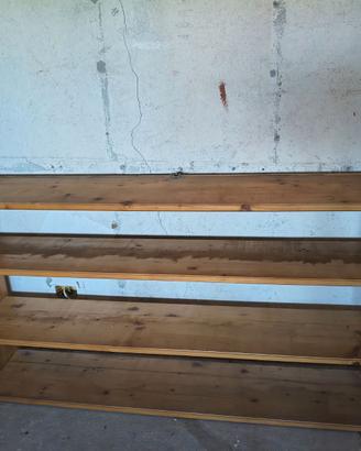 Scaffale in legno massiccio di pino