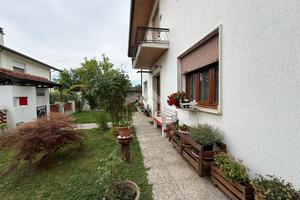 4 LOCALI A NOALE