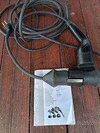 carica batteria auto elettrica 