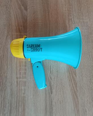 Megafono - Scream and Shout